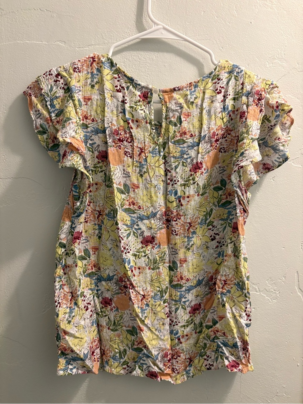 Lightweight Floral Short-Sleeve Top - Picture 6 of 6